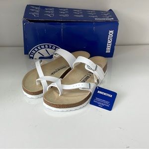 NWT White Mayari Birkenstock sandals